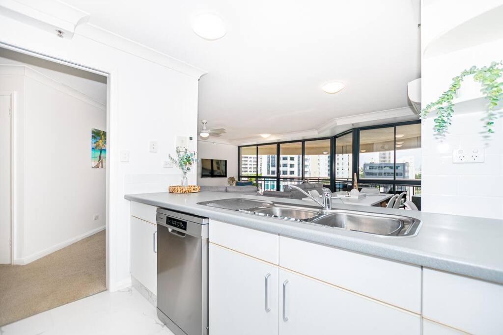 Broadbeach Victoria Square Gold Coast Exterior photo
